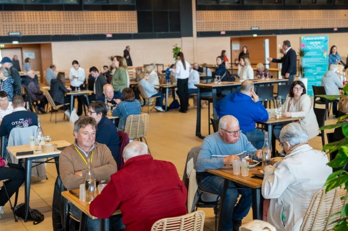 Rendez- vous dans le Hall 1
